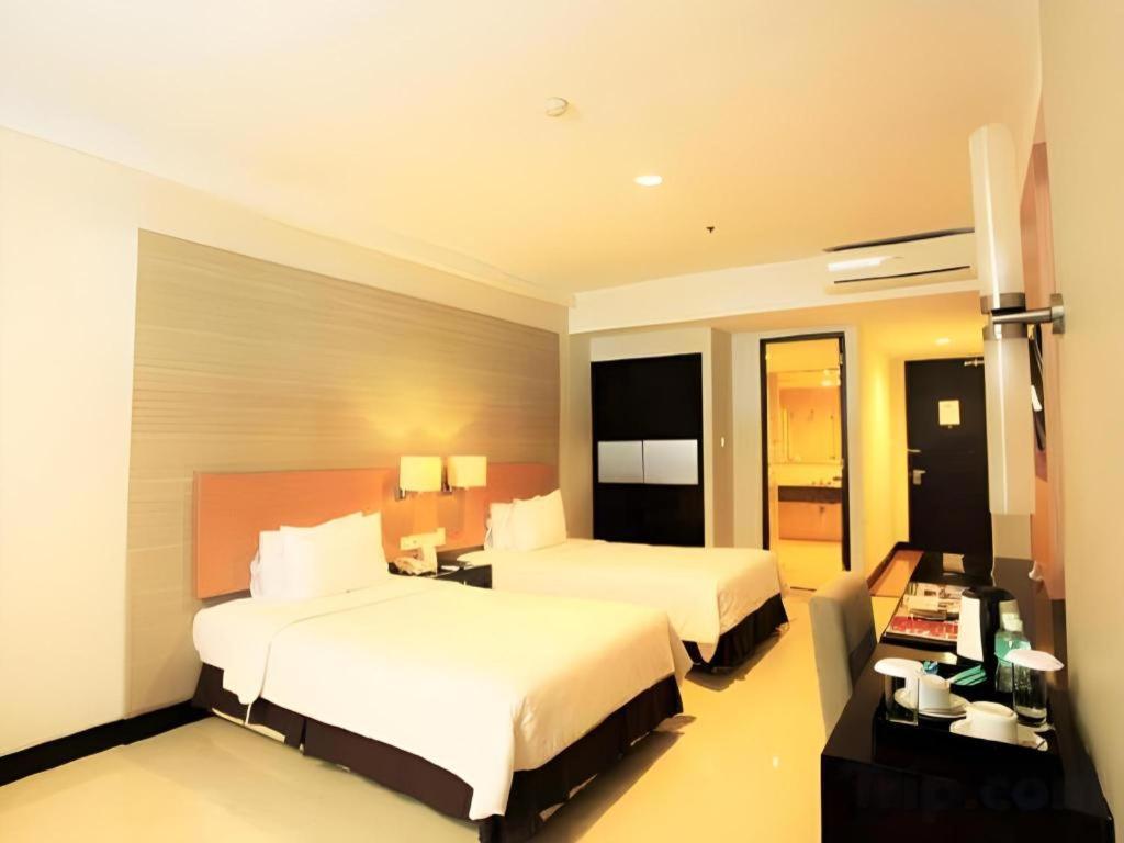 Grage Hotel Чиребон Екстер'єр фото