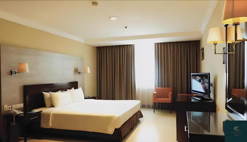 Grage Hotel Чиребон Екстер'єр фото